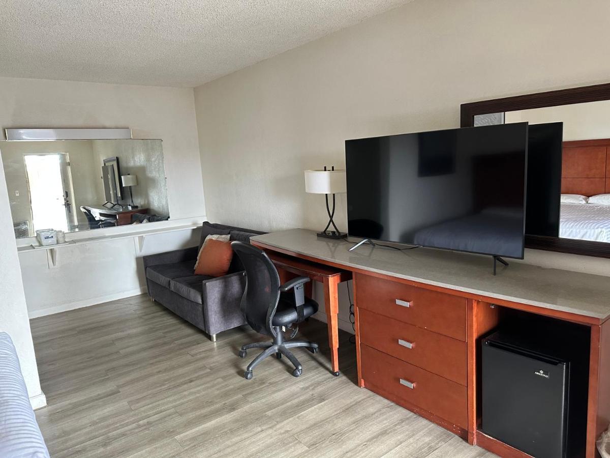 Travelodge By Wyndham פארקר מראה חיצוני תמונה