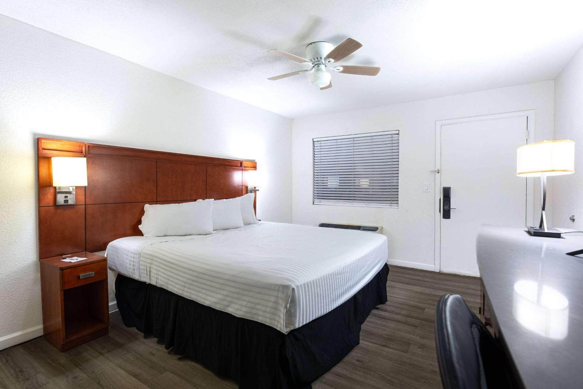 Travelodge By Wyndham פארקר מראה חיצוני תמונה